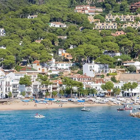 Sleeps 9 Apartment Llafranc